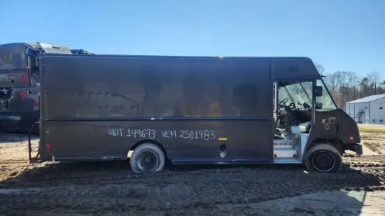 Picture of 2010-freightliner-mt55-chassis-truck-delivery